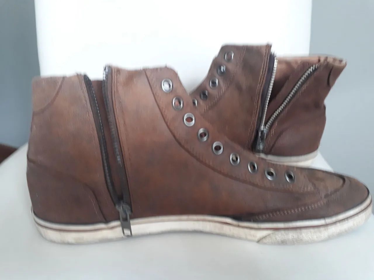 Bota Guess couro marrom 43 no estado
