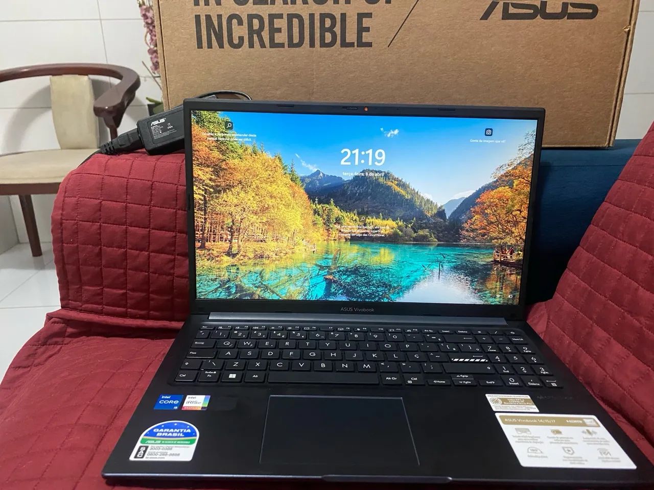 VENDO ASSUS VIVO BOOK SEMI NOVO 