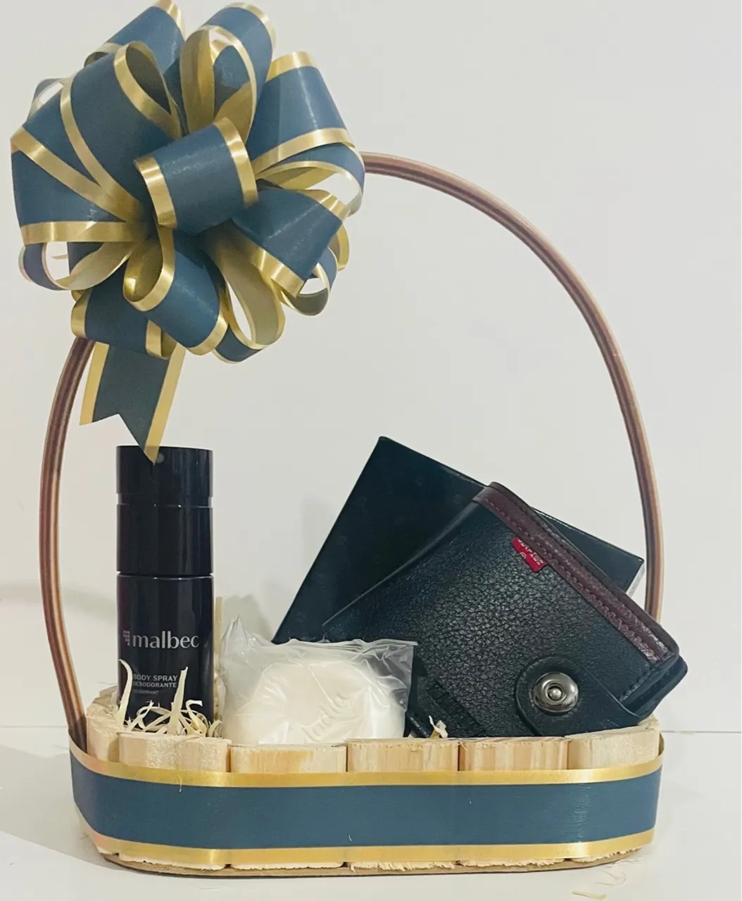 Cesta presenteável para homens - Malbec e acessórios