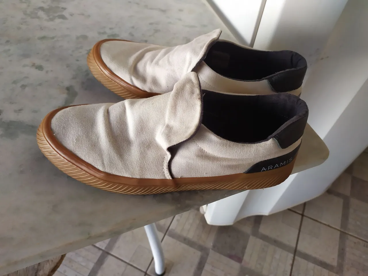 Tênis Slip On Aramis Bege