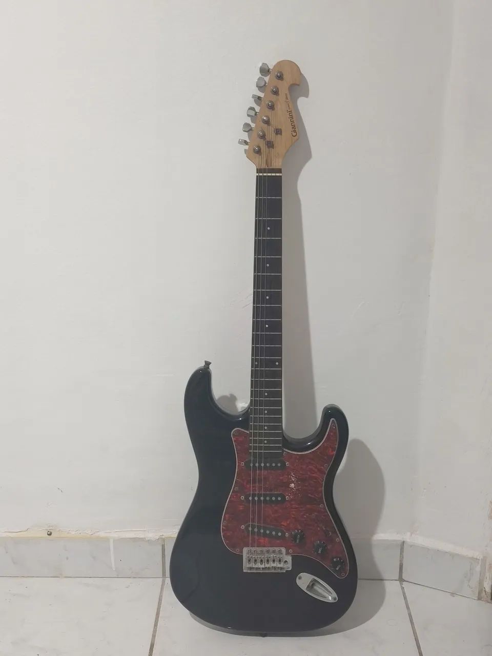 Guitarra Elétrica Giannini