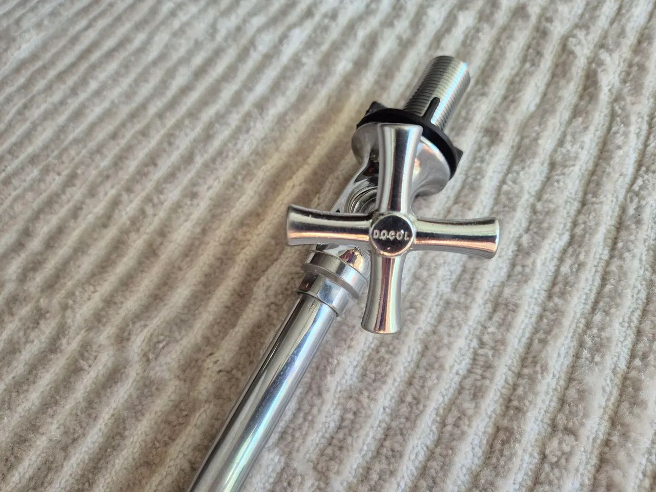 Pia, torneira e válvula  - Foto 5