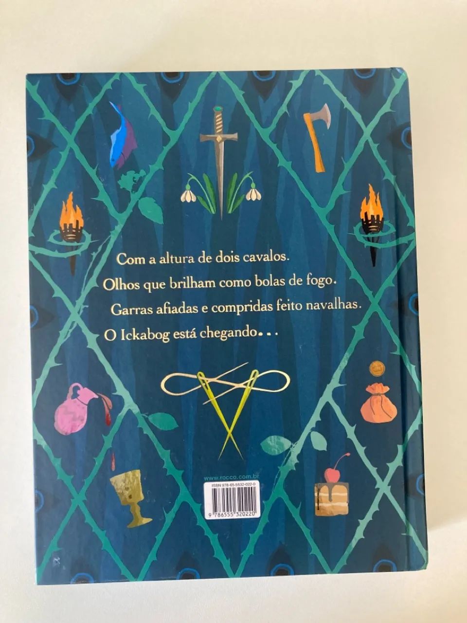 Livro O Ickabog - J.K. Rowling - Foto 2