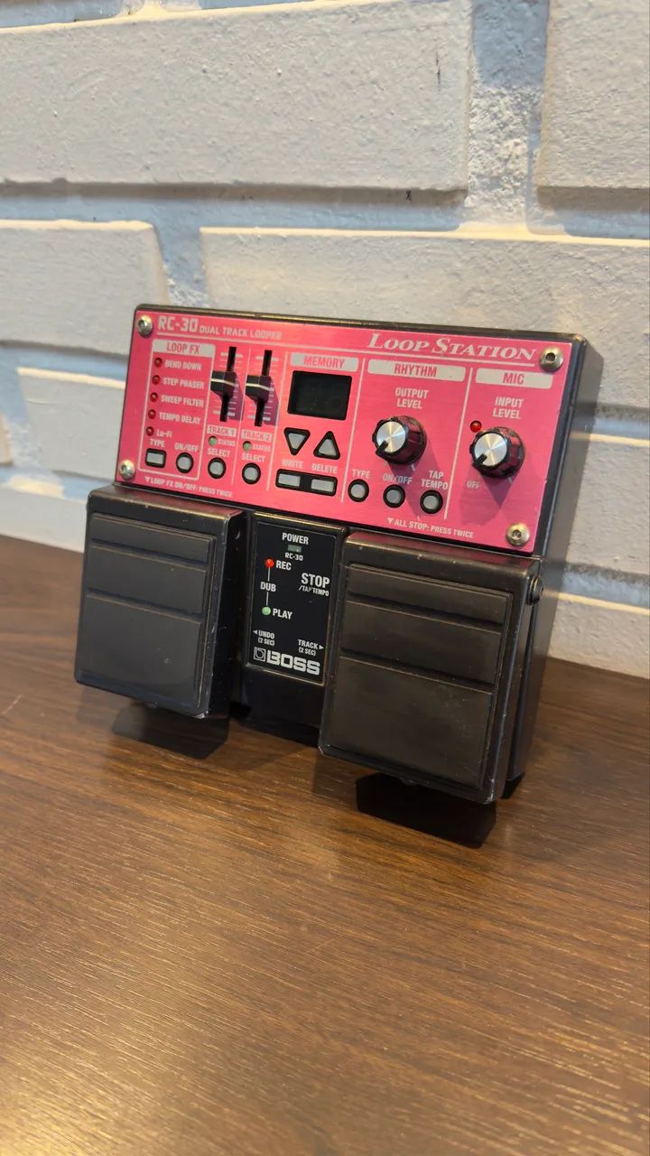 Pedaleira Boss RC-30 Looper Dual Track - Instrumentos musicais