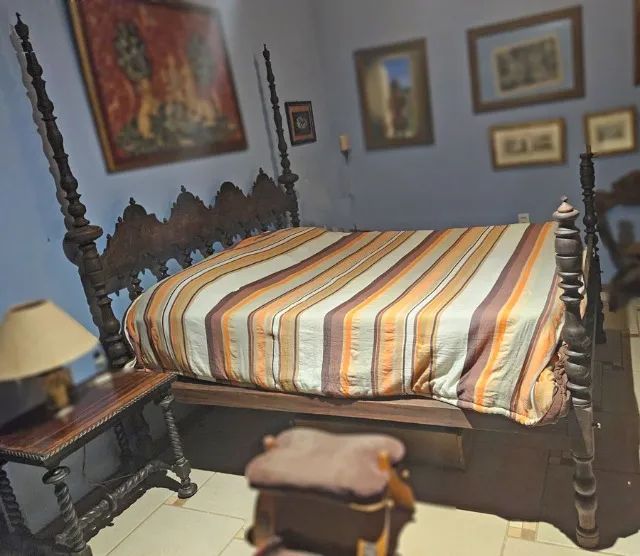 Cama Antiga mais de 150 anos