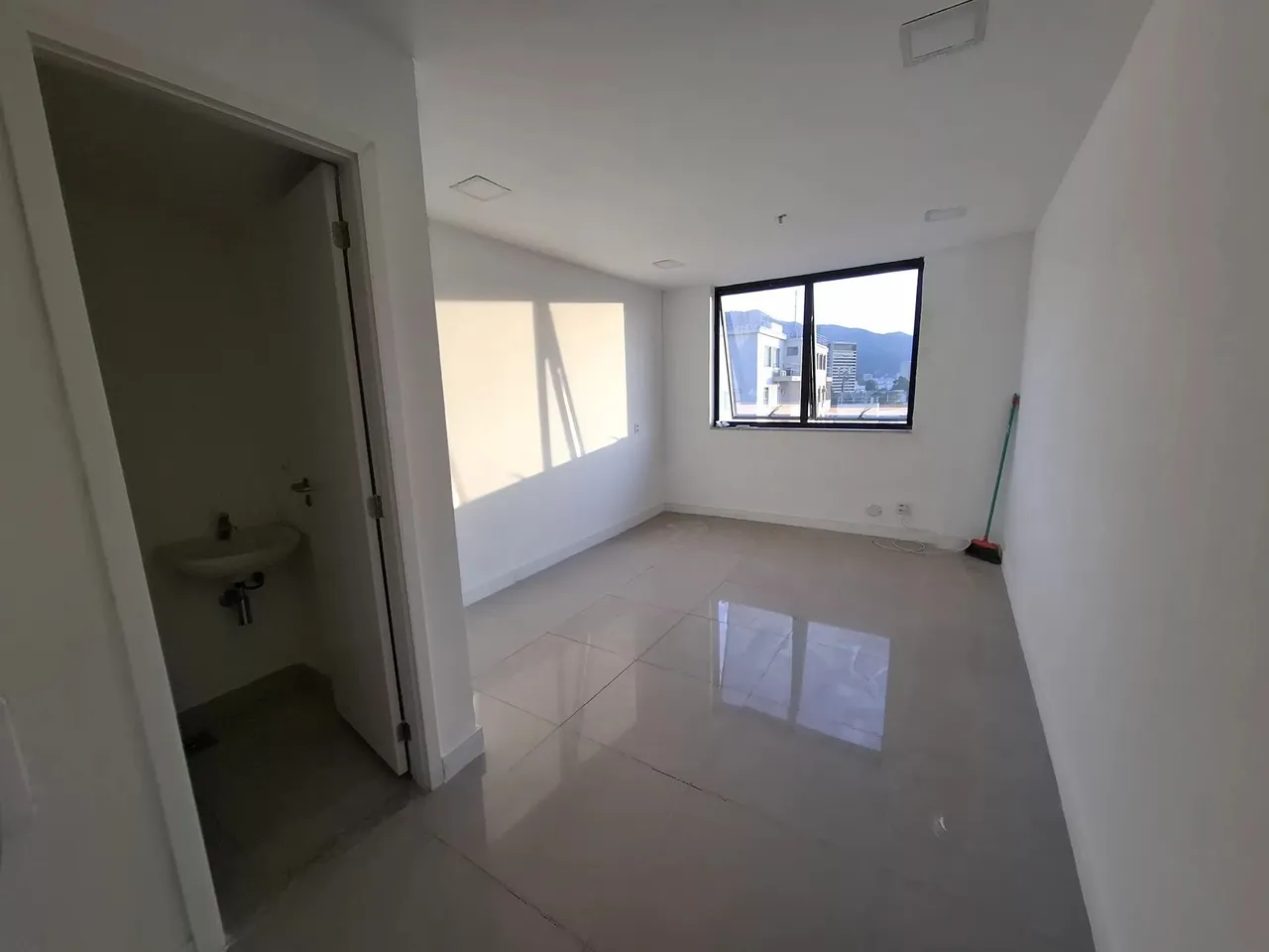 Sala Pronta para locação,23m2, Quinta Park,São Cristovão