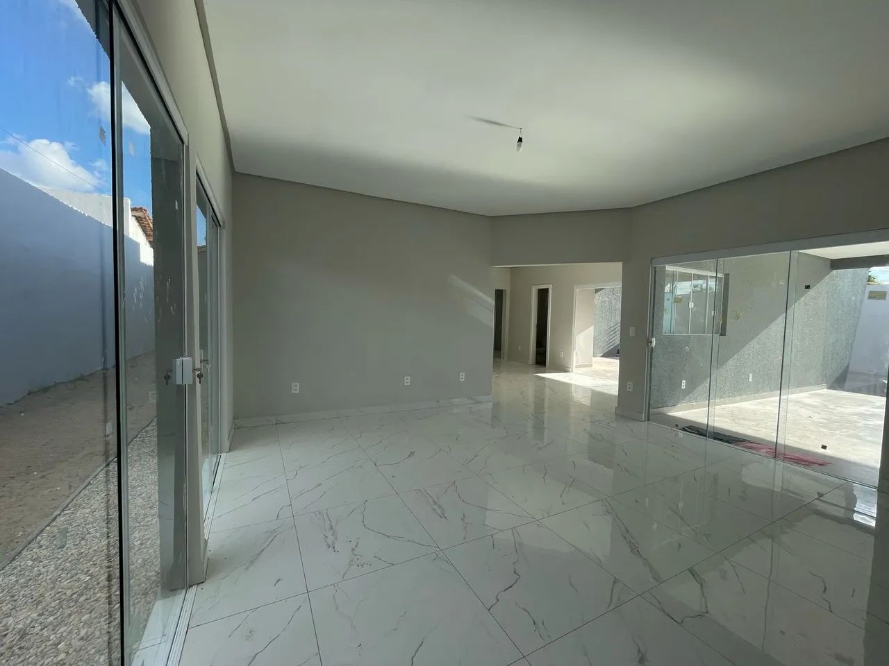 Casa REFORMADA - 03 suites - Prox UFPI - Esquina (20x30) - Foto 5