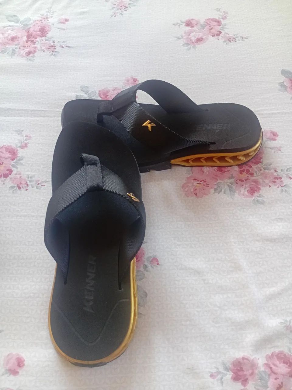 Sandália Kenner Original - Preto e Dourado - Foto 2