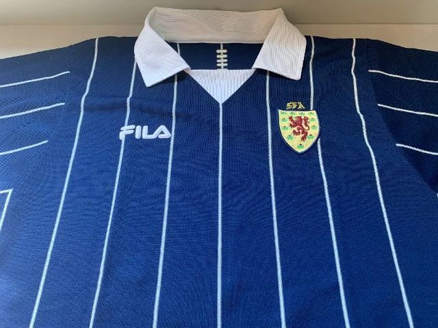 Camisa Seleção de Futebol da Escócia 2002/2003 (Usada - P/S)