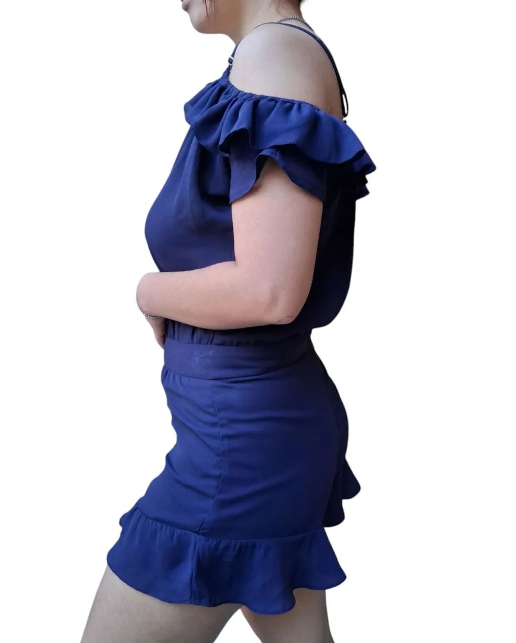 Macacão feminino azul com detalhes em babado - Foto 2