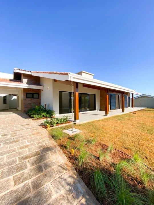 Casa à venda em condomínio fechado em Atibaia, com 300m² de construção e 1000m² de área to - Foto 2