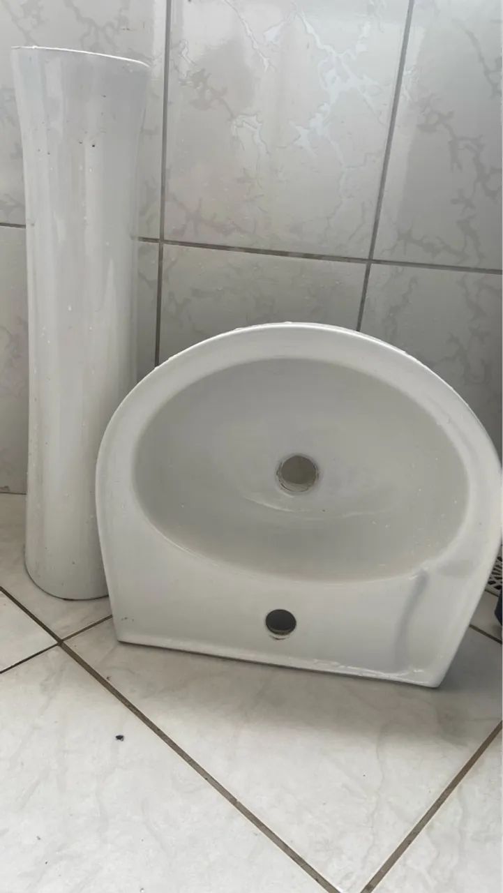 Pia de banheiro em perfeito estado