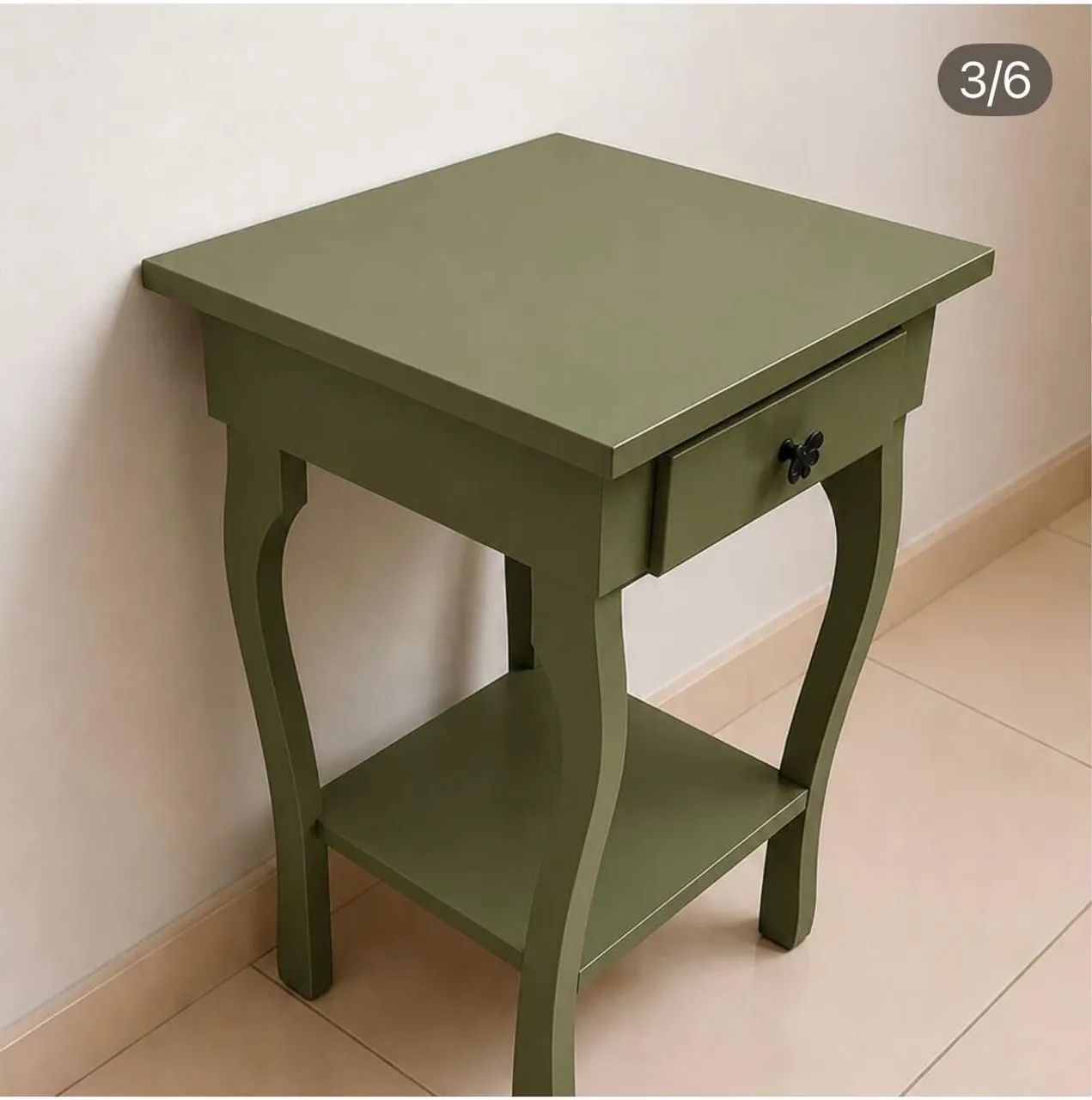 Mesa de cabeceira várias cores