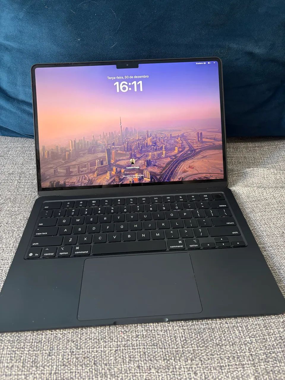 MACBOOK 