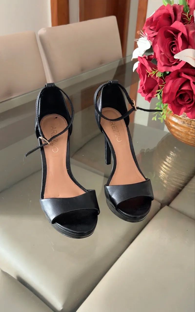 Sandália Arezzo número 35