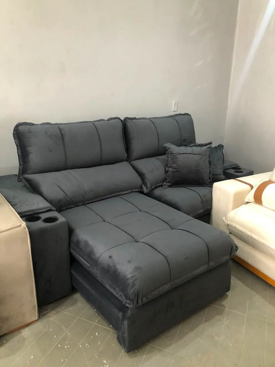 Sofá retrátil e reclinável  - Foto 4