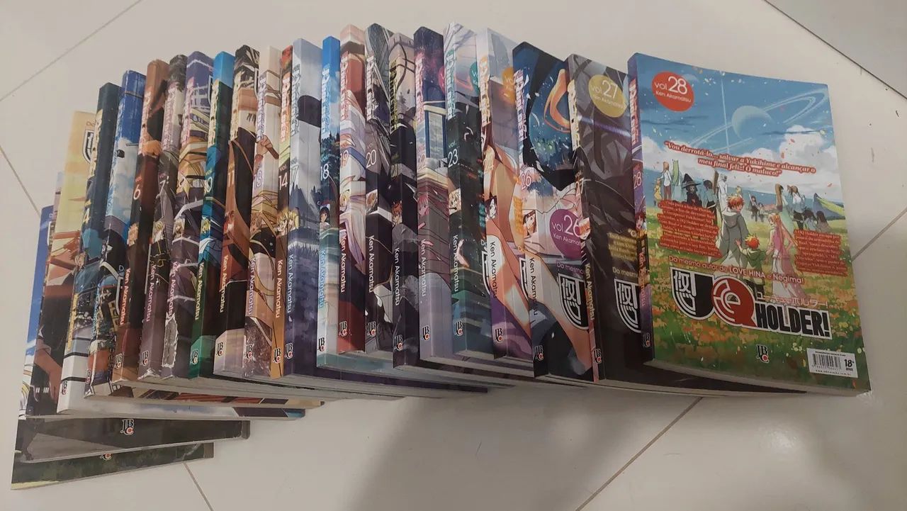 Coleção de mangás UQ Holder! 23 volumes!