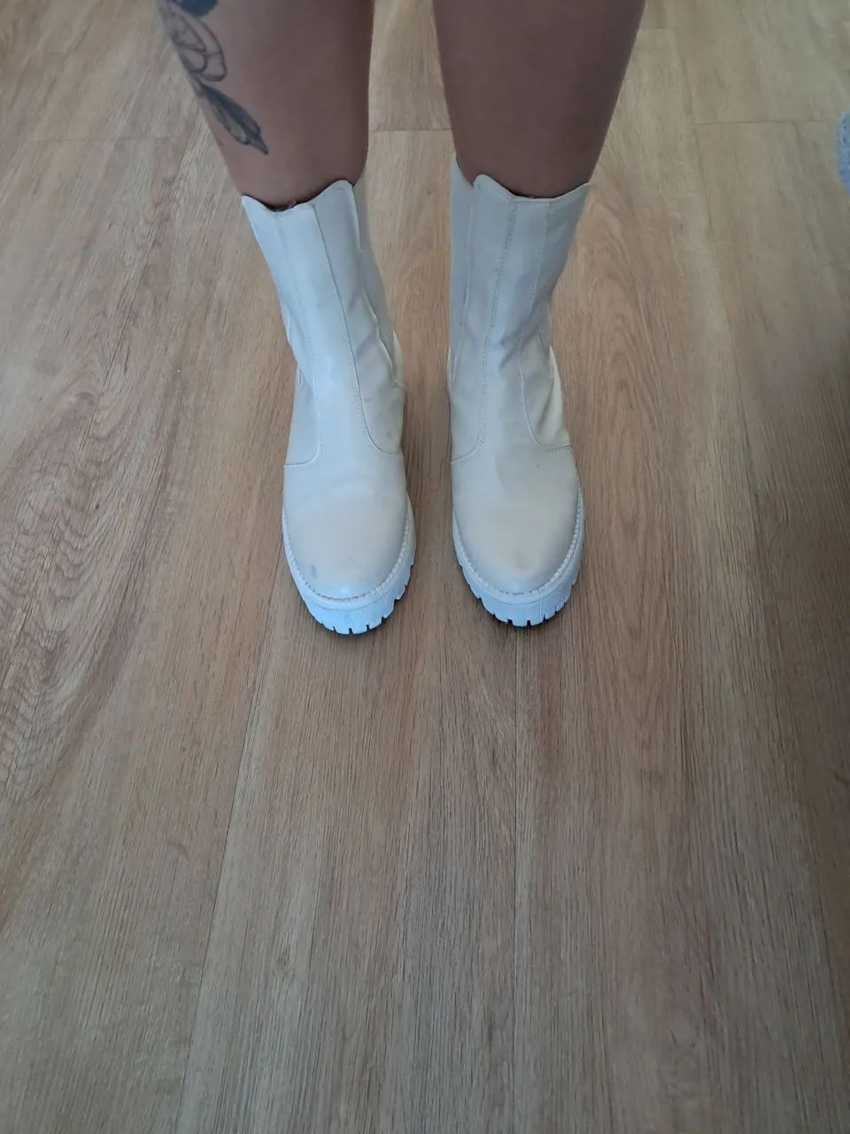  Imperdivel Bota Tratorado Off White  - Foto 4