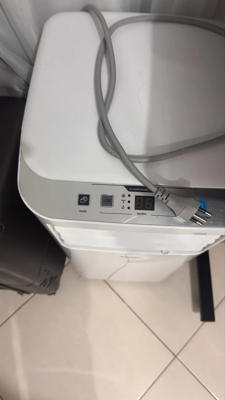 Ar-condicionado portátil Midea 12.000 BTUs 127V - Foto 2