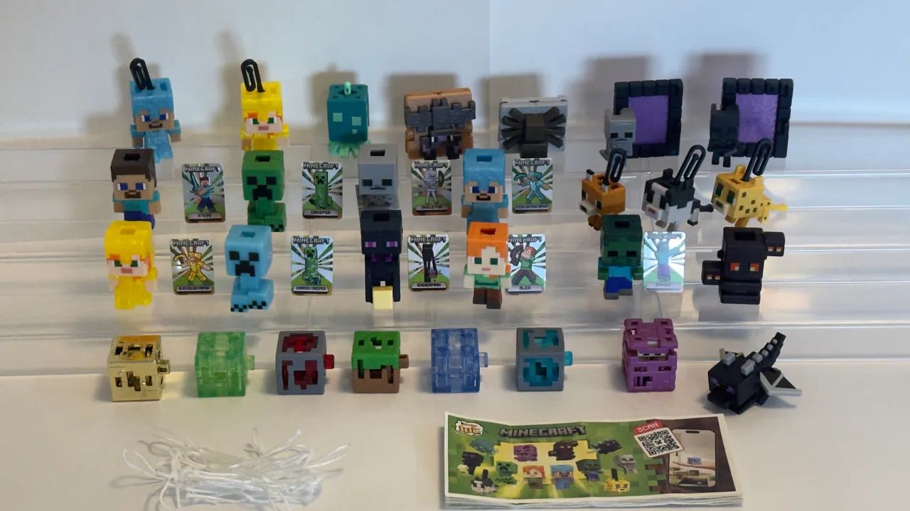 Kinder Joy Minecraft Completa + Todos os folhetos + Caixa