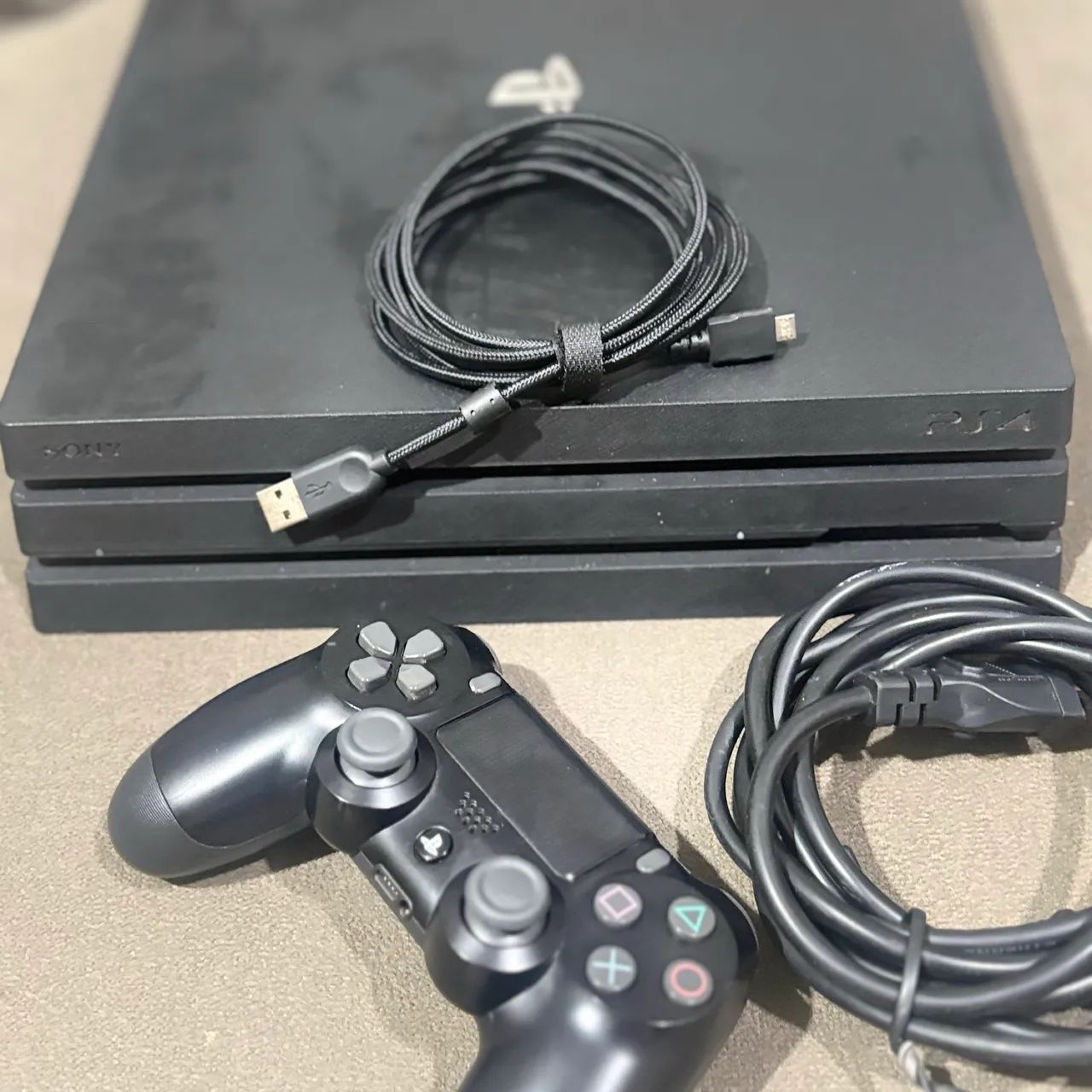 Vendo PS4 PRO - Foto 2