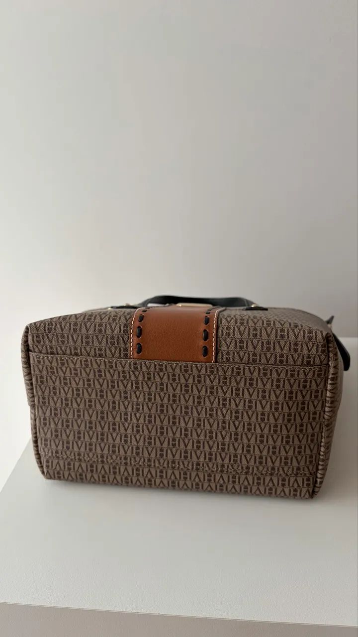 Bolsa Chelsea Medium Victor Hugo - Foto 3