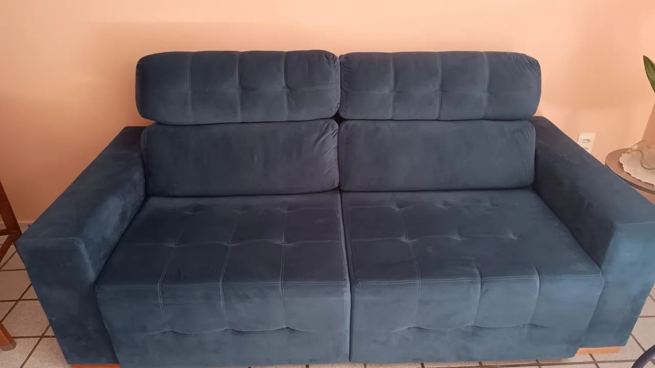 Sofá retrátil 3 lugares semi novo 