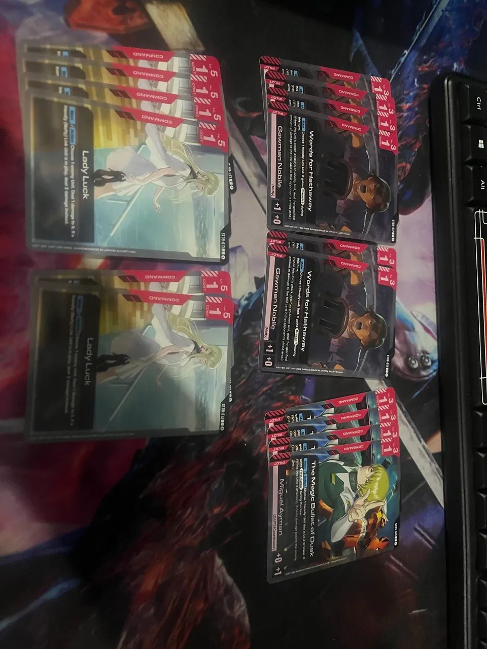 Cartas Gundam Card Game.