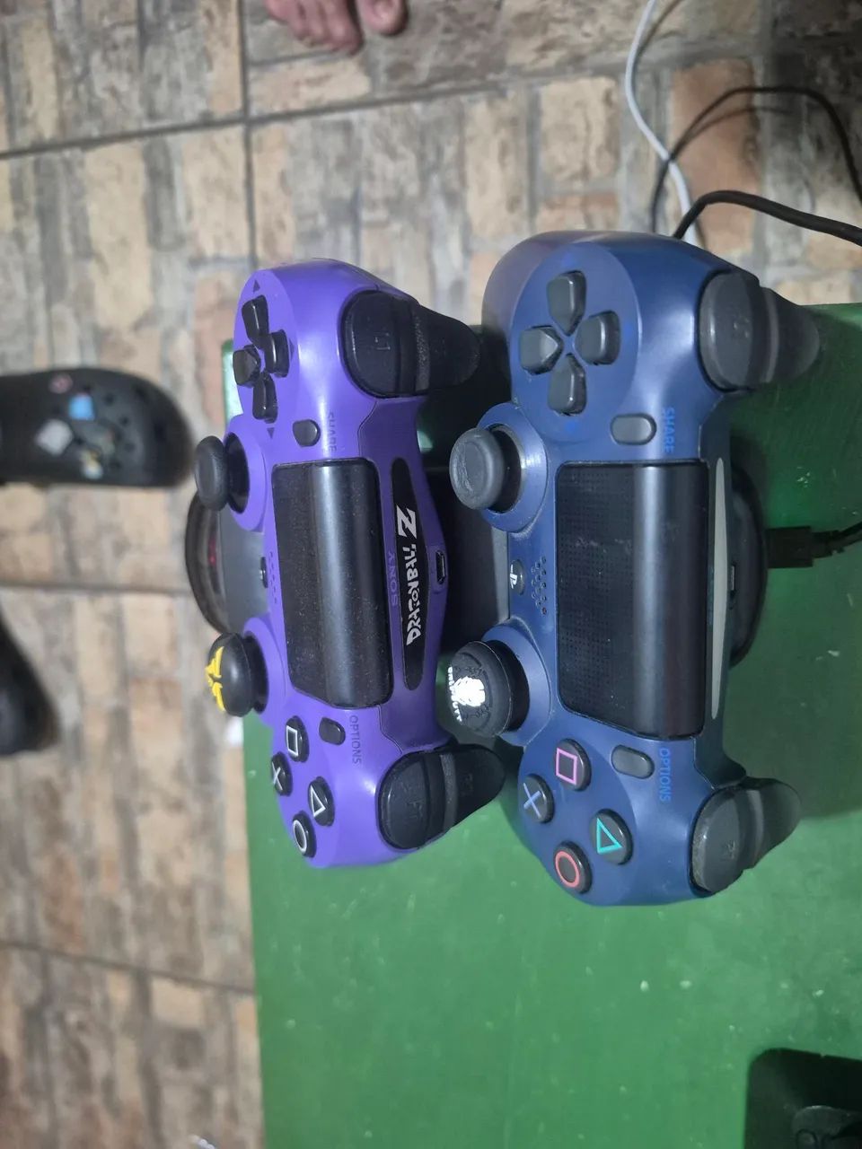 Ps4 slim 1T - Foto 3