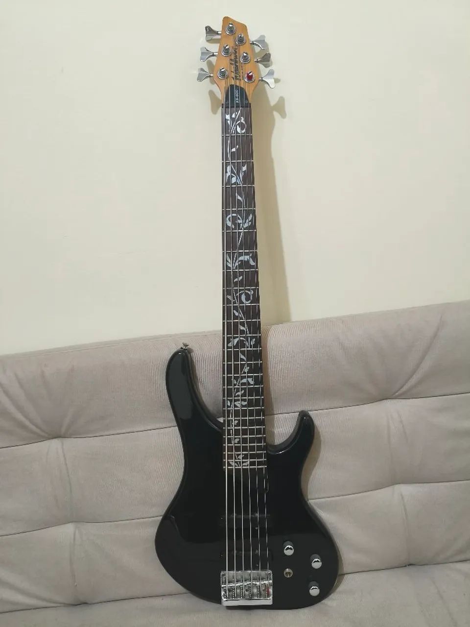 Washburn XB-600 Bantam