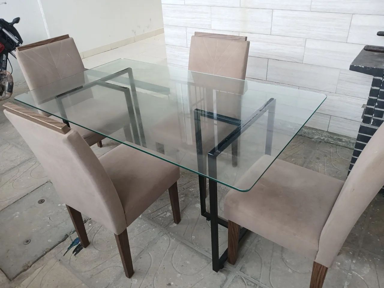 Mesa de vidro + 4 cadeiras - Foto 3