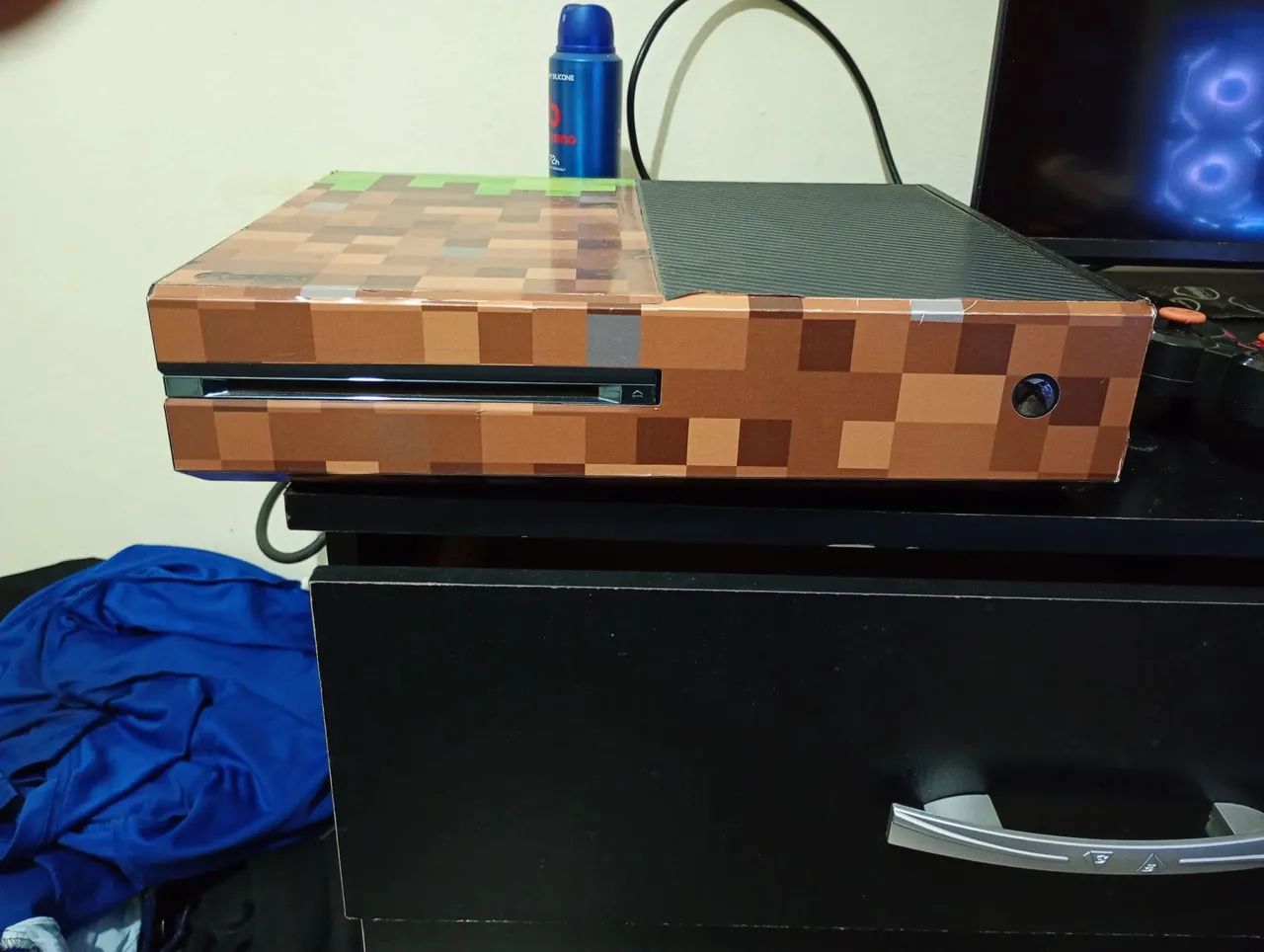 Xbox one + pilhas recarregáveis - Foto 2