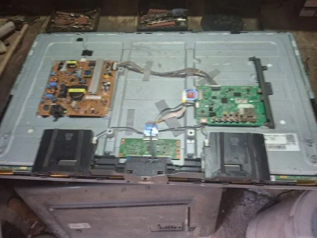 tv smart LG 39lb5600  Placa Lógica+fonte.  Carcaça de brinde