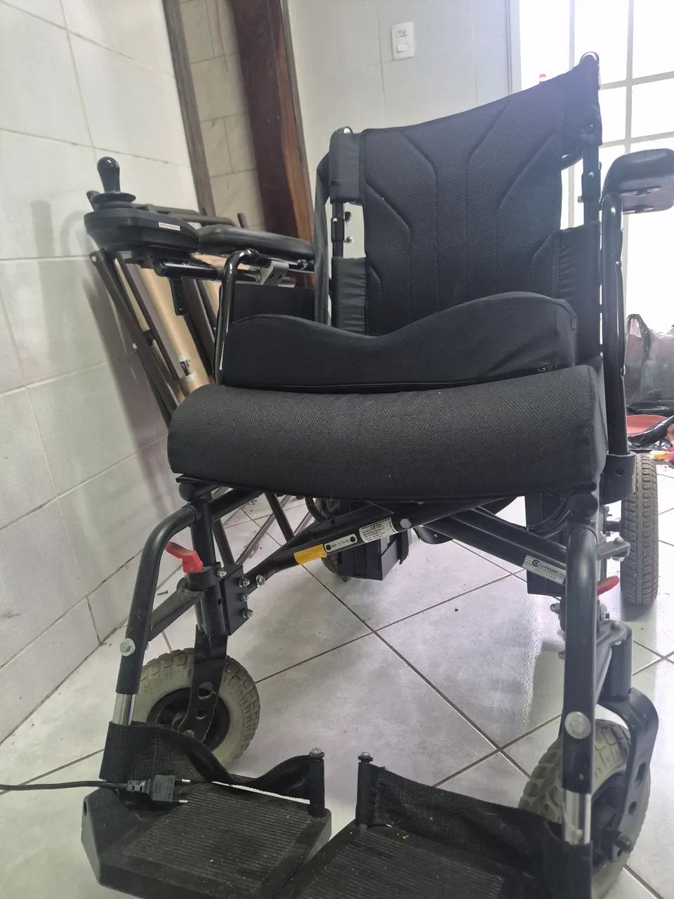VENDE SE CADEIRA ELÉTRICA  - Foto 5