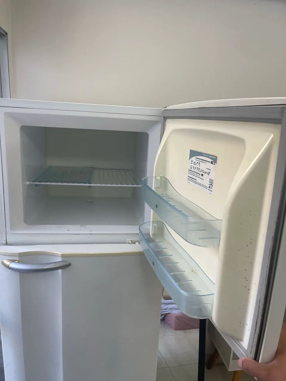 Geladeira com defeito barato  - Foto 4