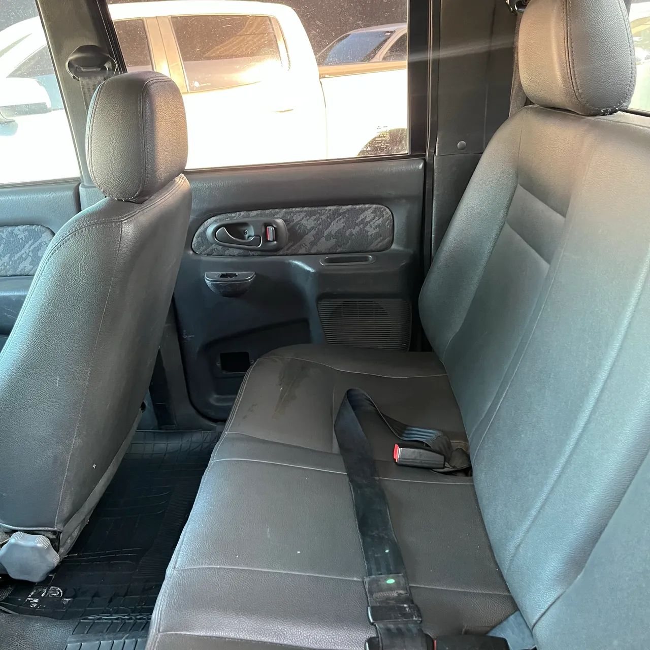 Mitsubishi L200 GL 2.5 4X4 CD Diesel 2009 - Foto 3
