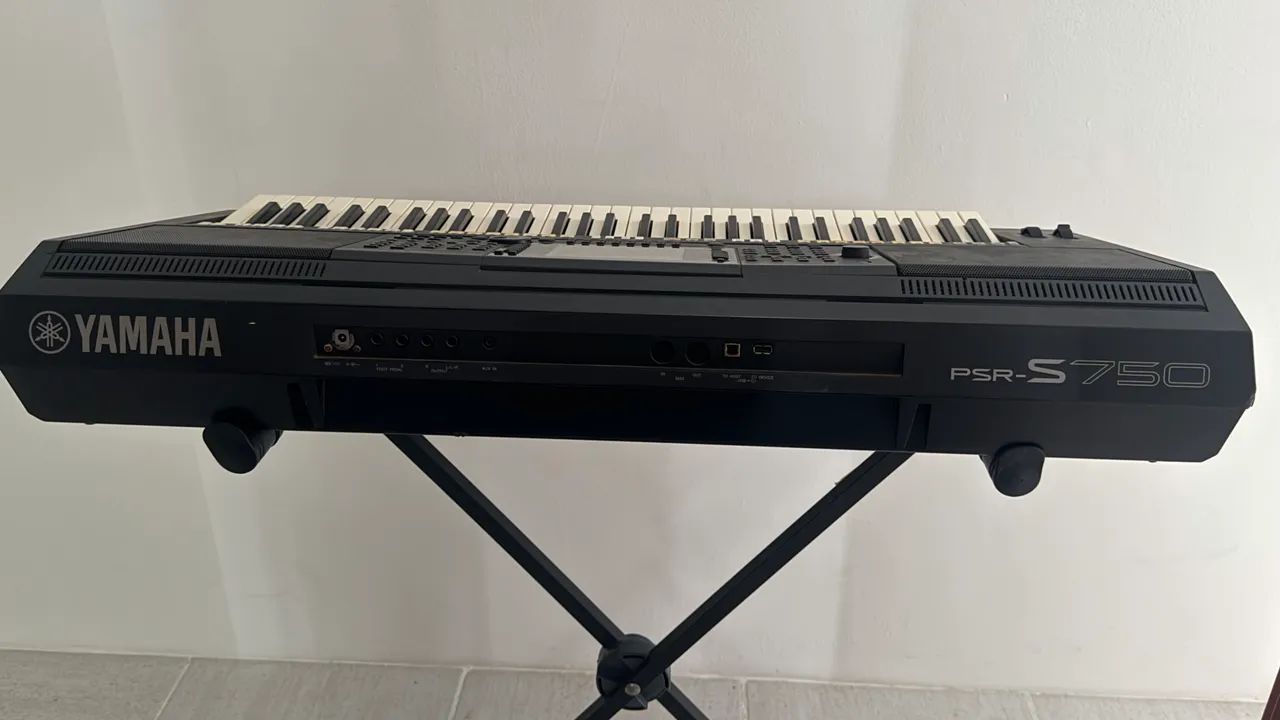 Teclado Yamaha S-750 - Foto 4
