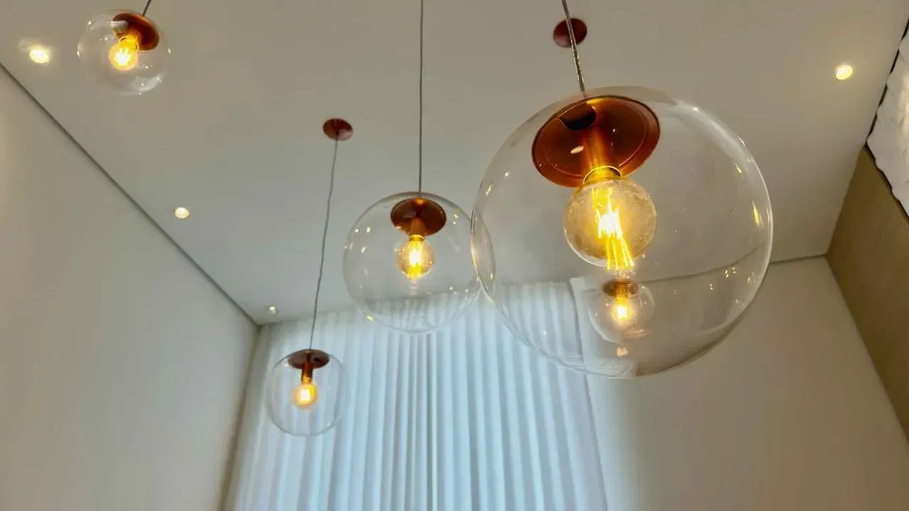 Oportunidade ! Casa térrea mobiliada com 03 suítes+ escritório com piscina em Condomínio e - Foto 4