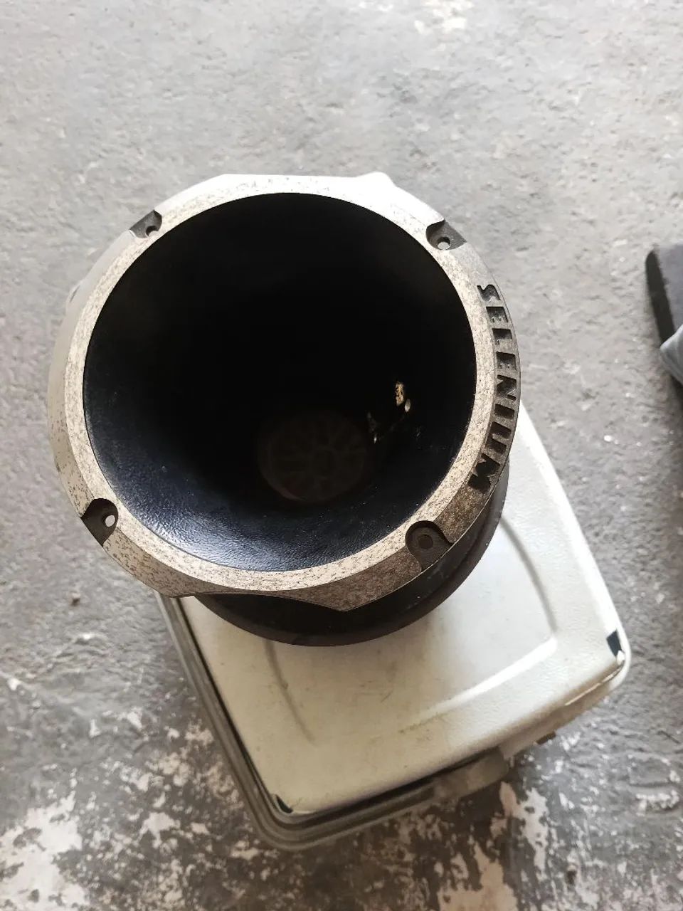 Corneta 405