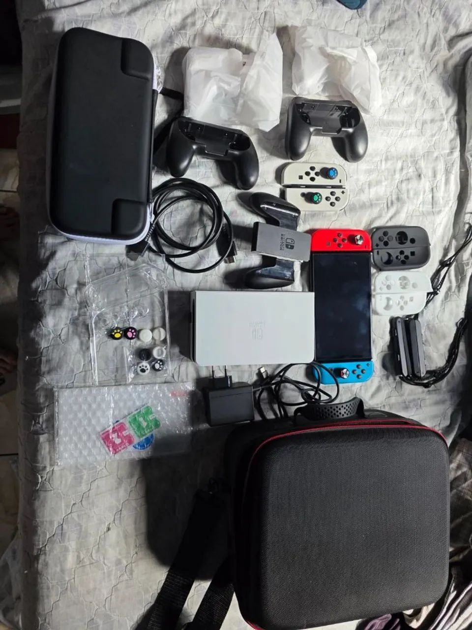 Nitendo Switch Oled Desbloqueado com controles extras e acessórios 