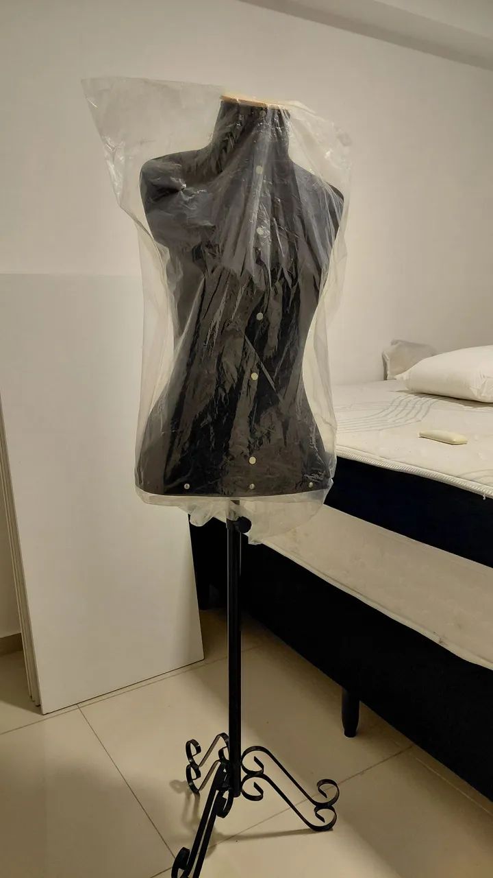 Vendo manequim de vitrine - Foto 2