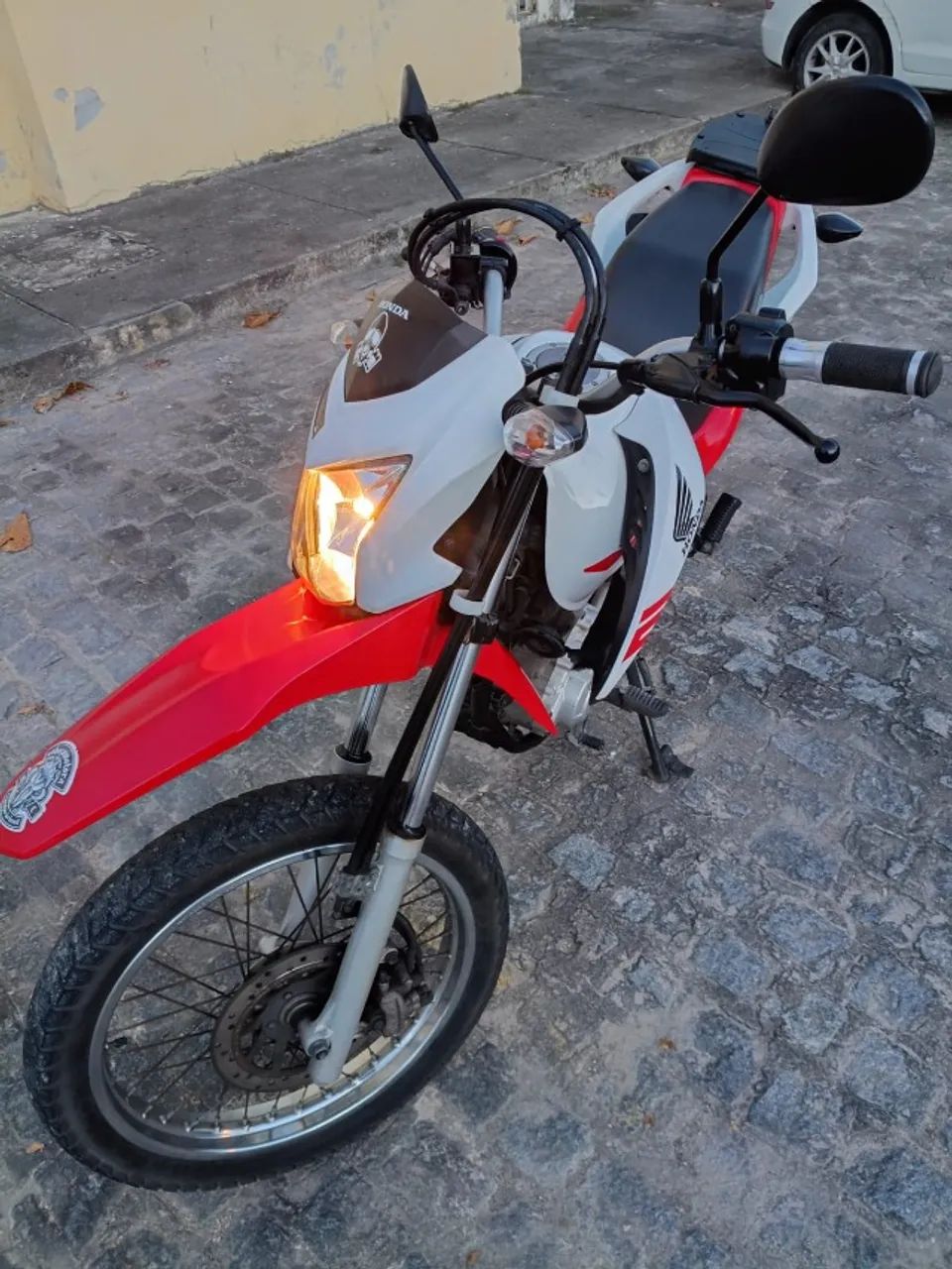 Honda Broz 160 2019 branco e vermelho  - Foto 5