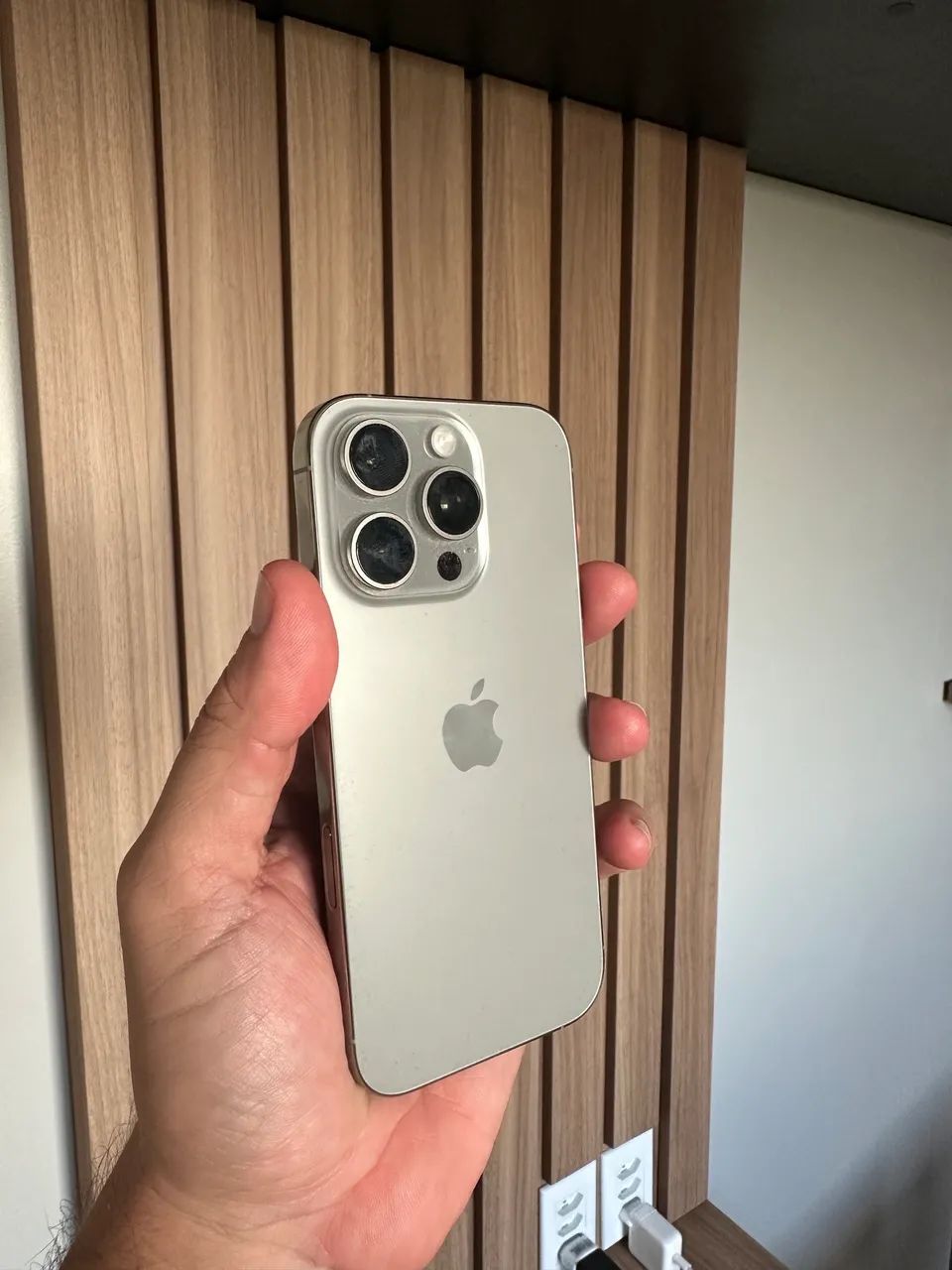 iPhone 16 pro 512gb