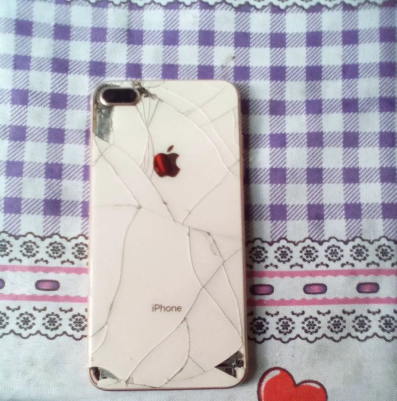 vendo iphone 8 plus iclod livre bateria 100% - Foto 2