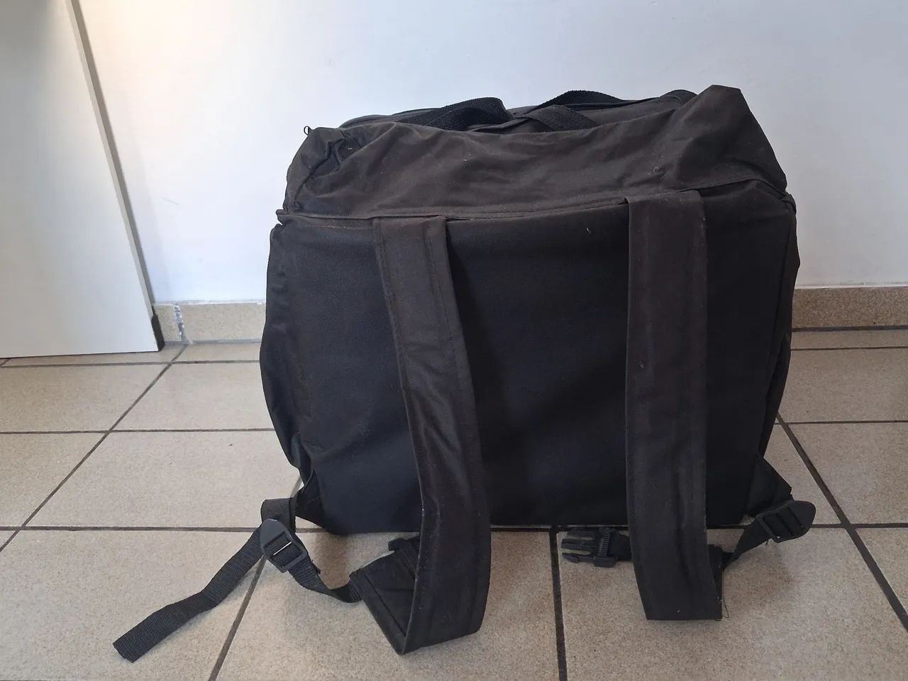 Mochila Delivery (Bag) para Entrega - Preta Seminovas (Estado de Nova) - Foto 5
