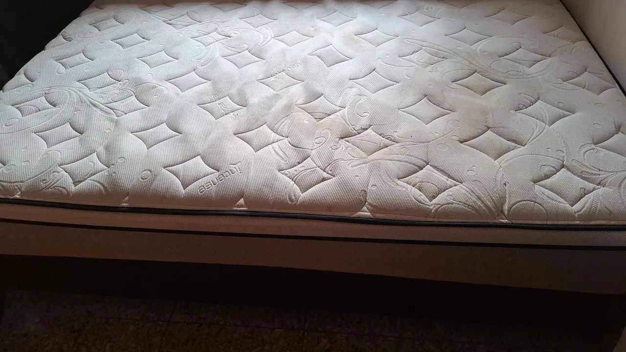 Cama box de casal queen 