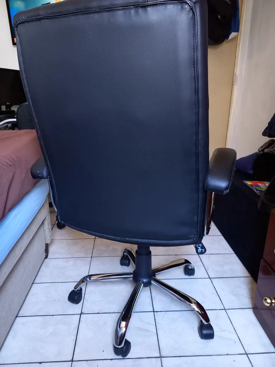 Cadeira de escritório de couro  - Foto 3