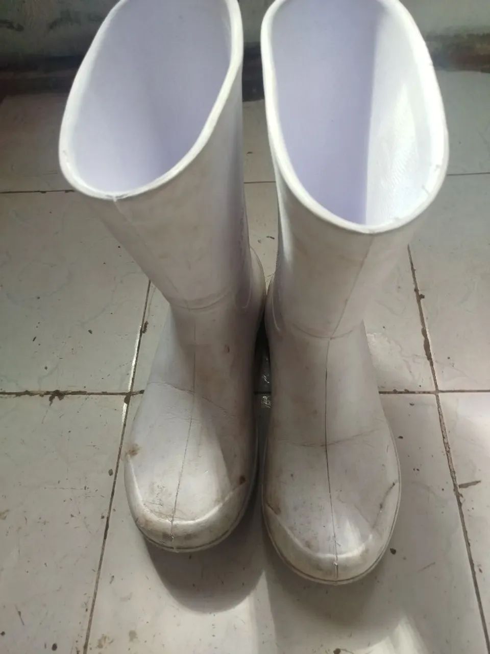 Vende - se bota EPI para trabalho