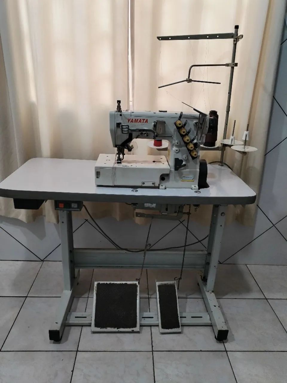 Máquina de costura Galoneira Yamata