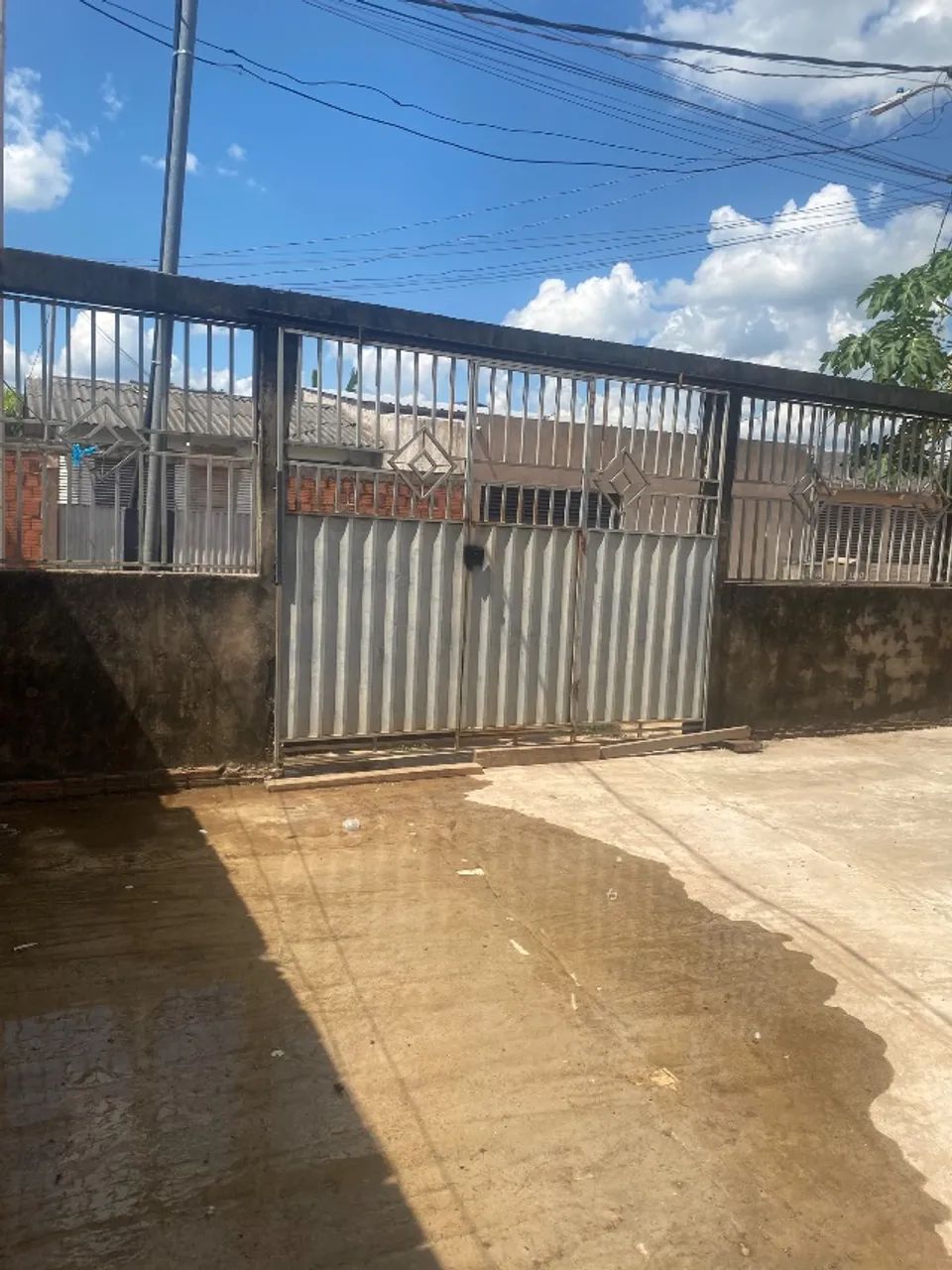 Vens uma casa no bairro rosa linda 